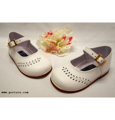 Flower Blossoms Girls Shoes in White Color